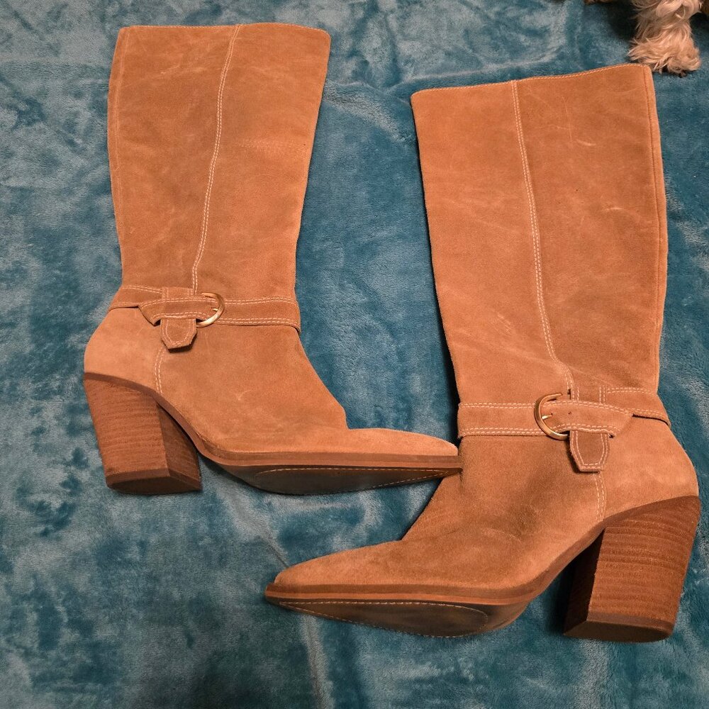 Vince Camuto Tall, wide calf boot. Chunky heal. 9.5M. Camel color